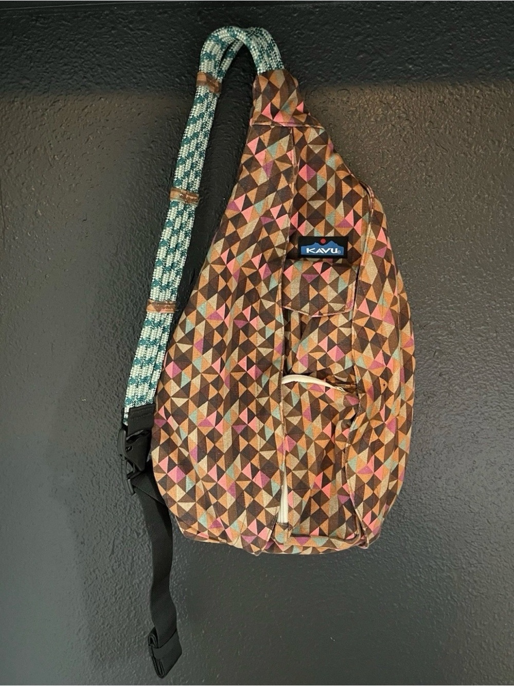 KAVU Rope Sling Bag Crossbody Unisex Backpack Geometric Hiking